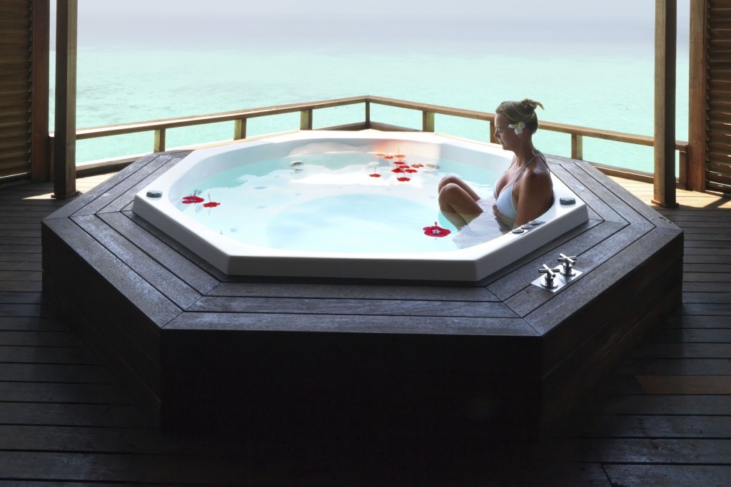 spa jacuzzi difference