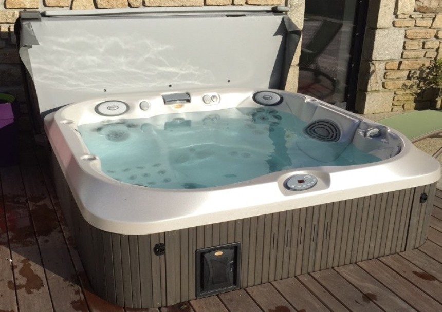 spa jacuzzi discount