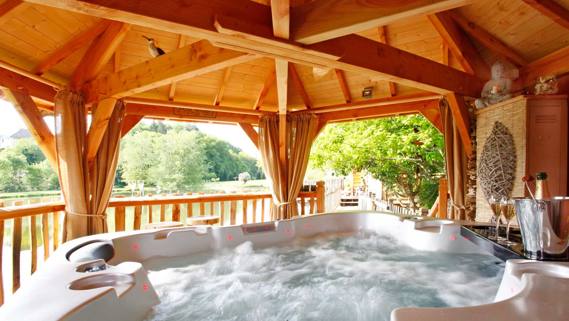spa jacuzzi dordogne