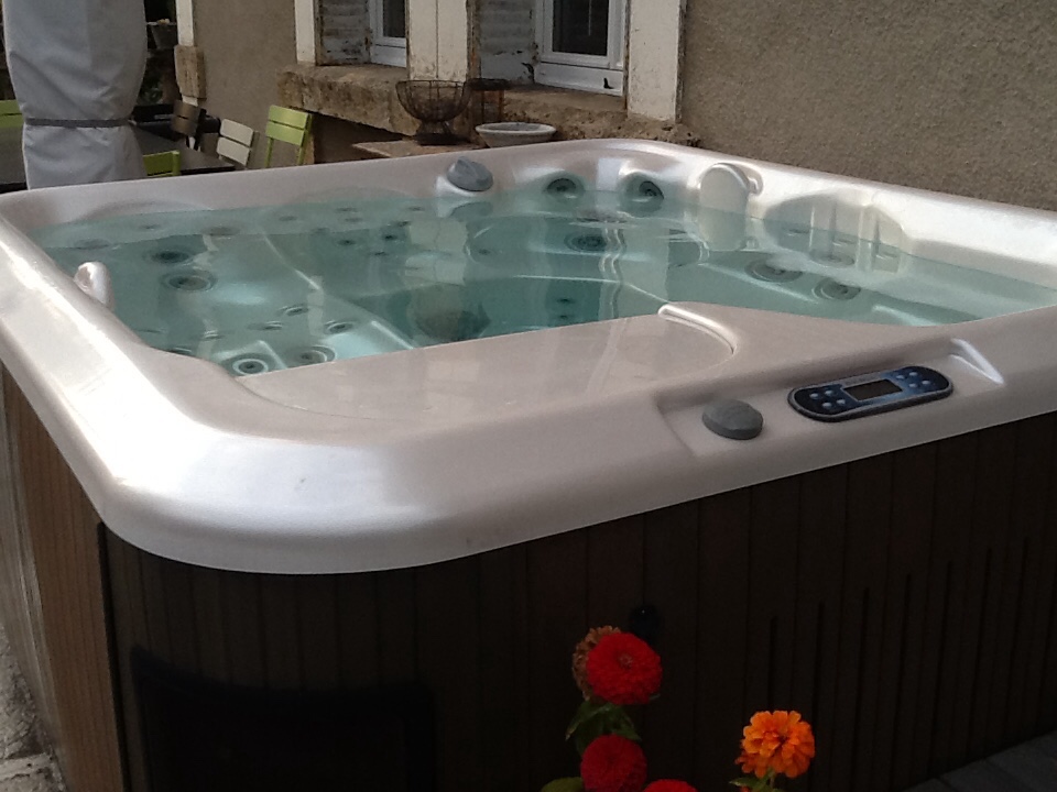 spa jacuzzi draguignan