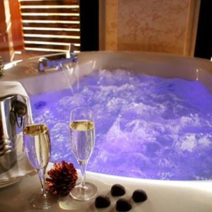 spa jacuzzi en amoureux