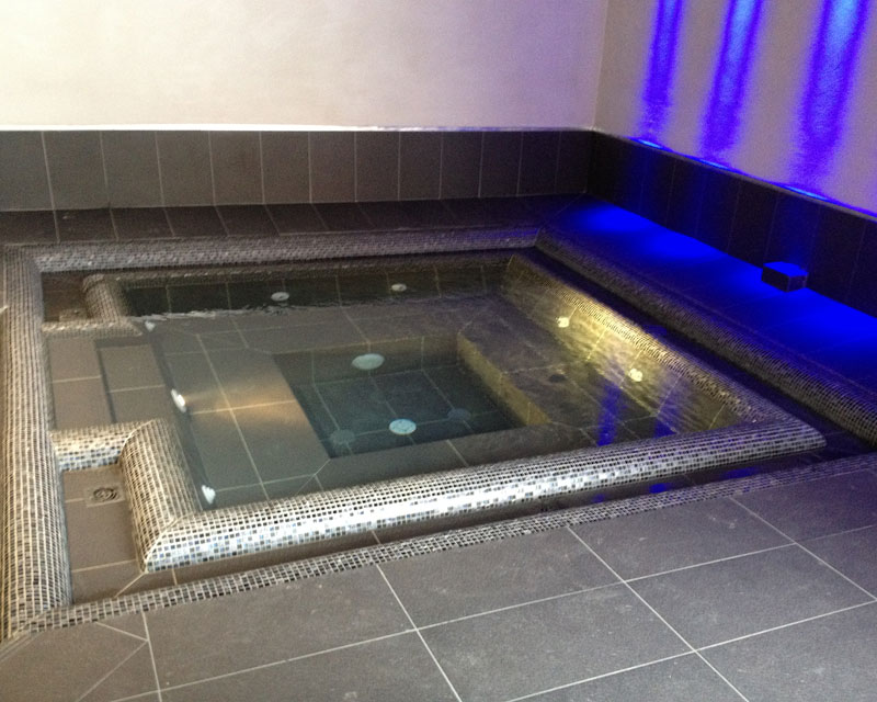 spa jacuzzi en dur