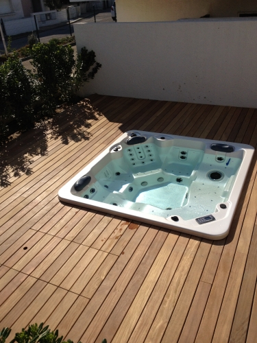 spa jacuzzi enterre