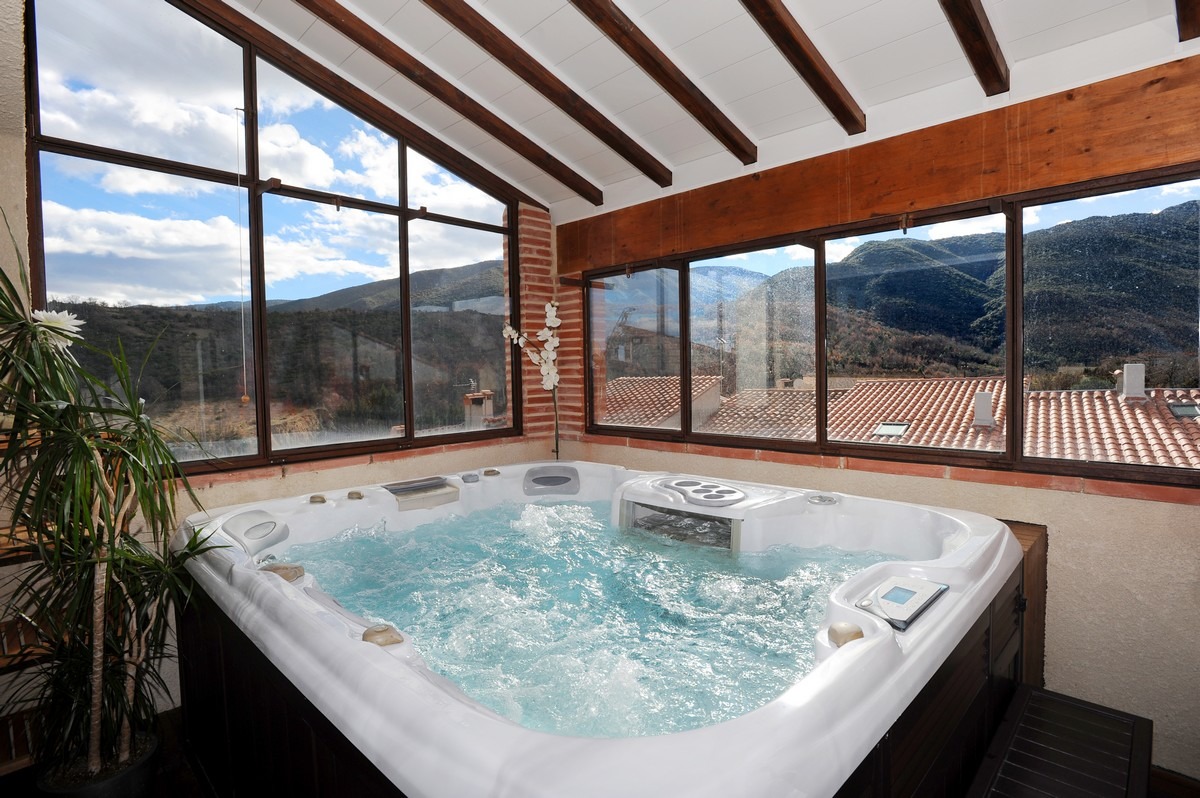 spa jacuzzi france