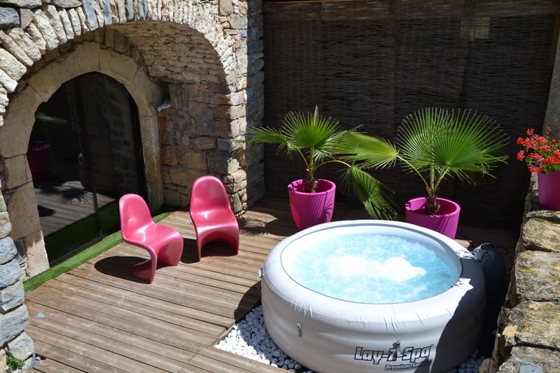 spa jacuzzi france