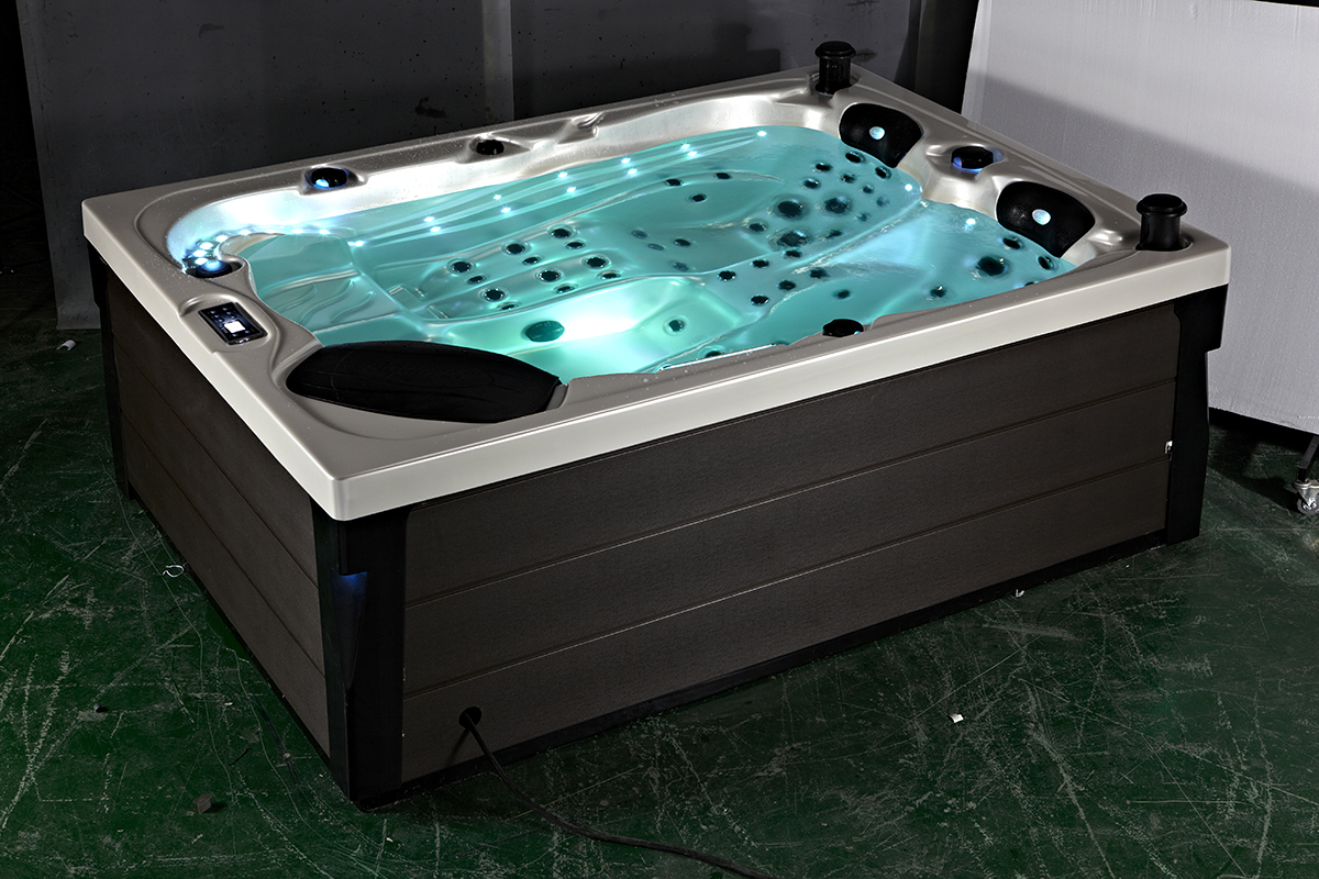 spa jacuzzi gap