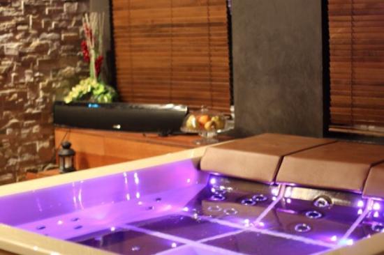 spa jacuzzi hammam sauna