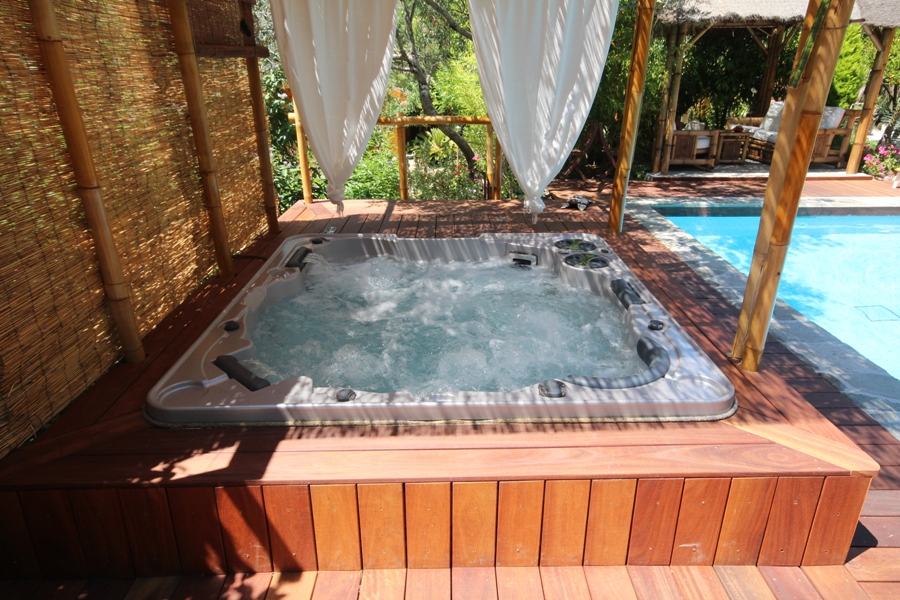 spa jacuzzi hyeres