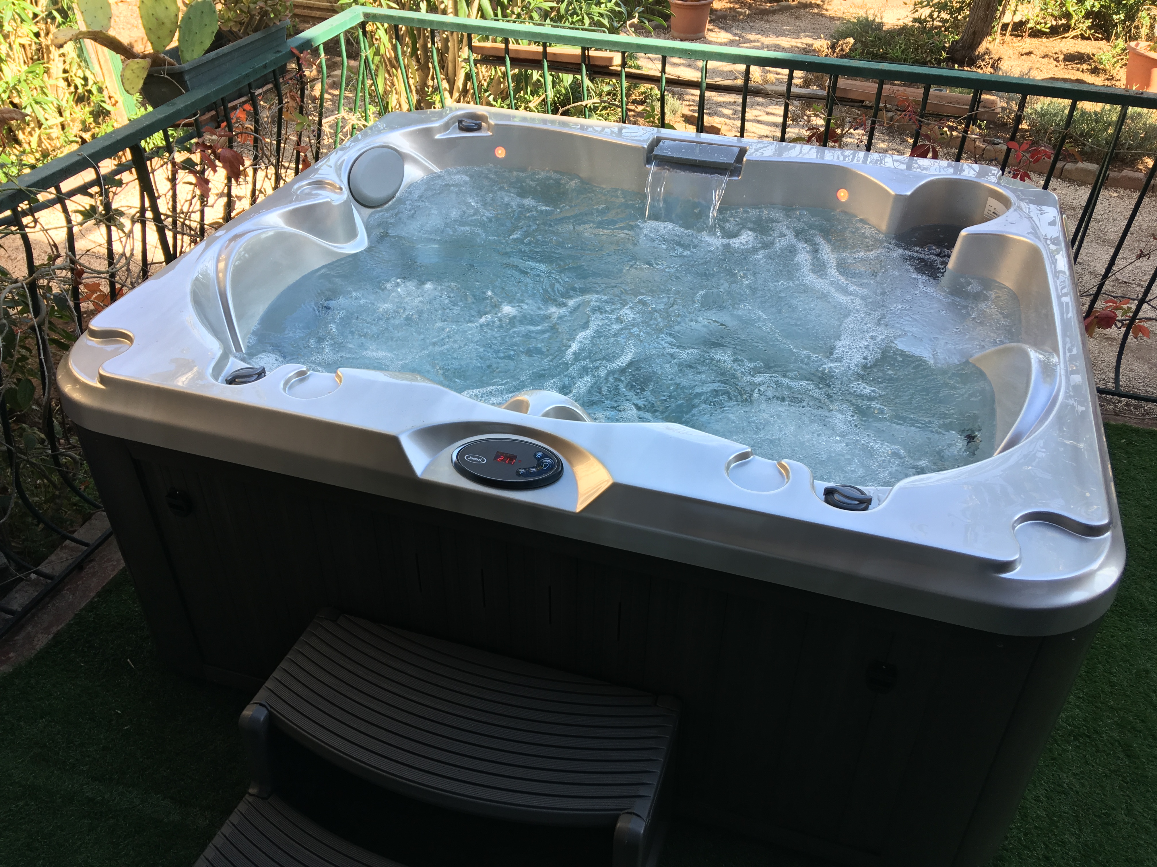 spa jacuzzi hyeres
