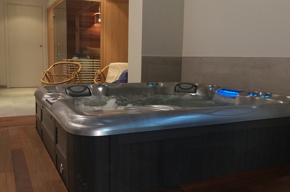 spa jacuzzi interieur