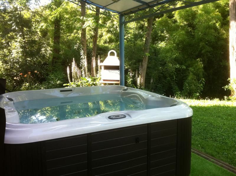 spa jacuzzi irrijardin