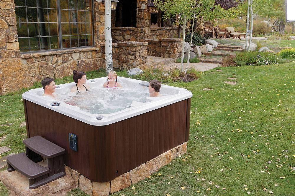 spa jacuzzi j-200