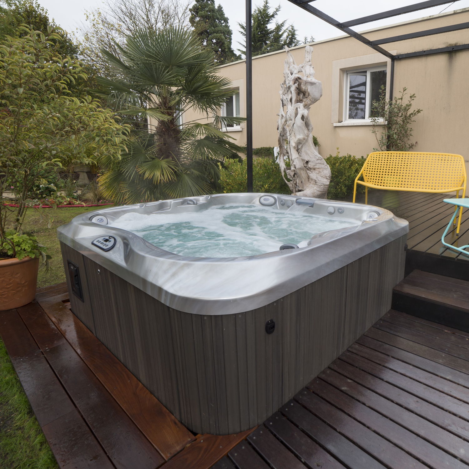 spa jacuzzi j-335