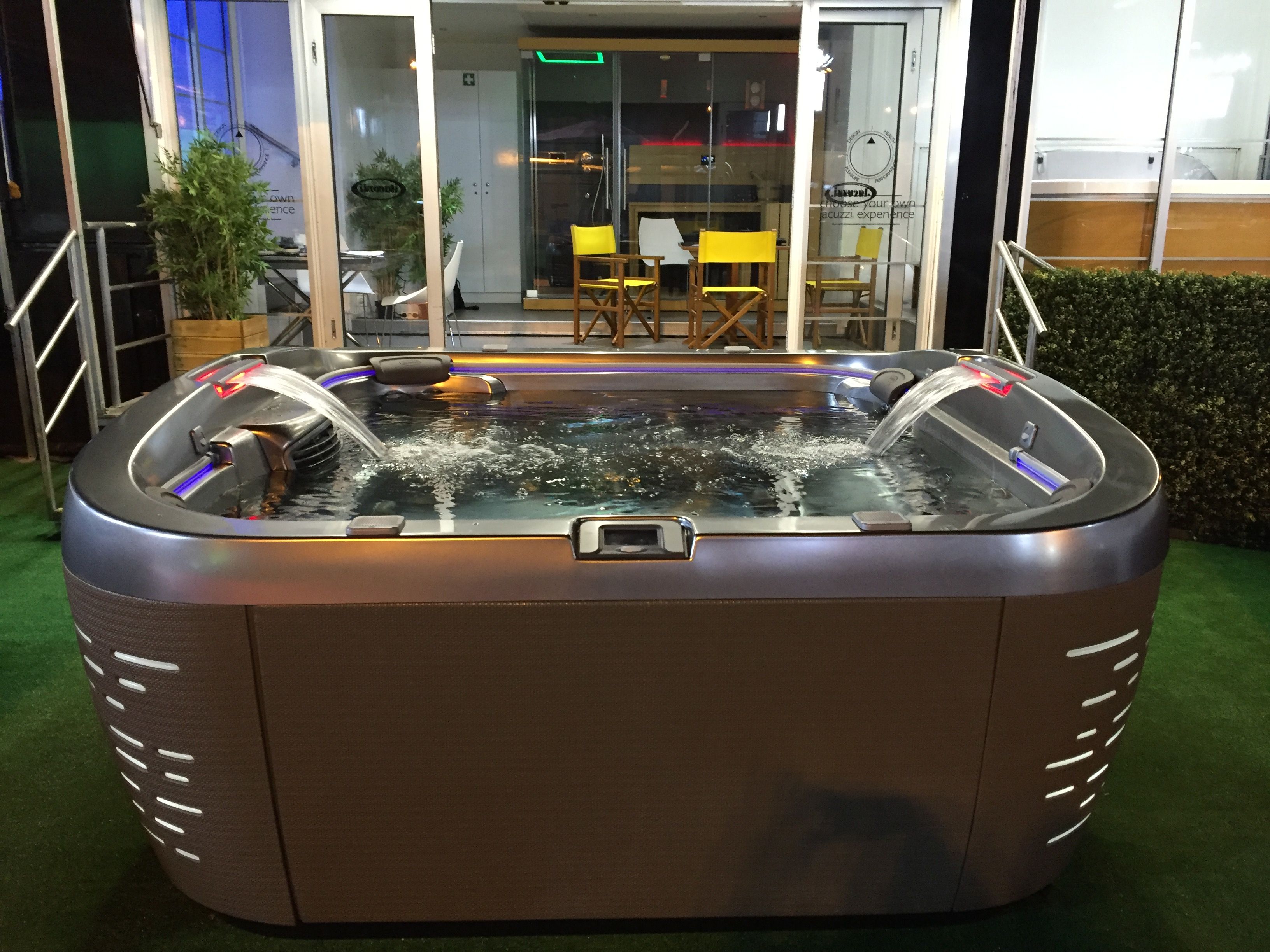 spa jacuzzi j-575