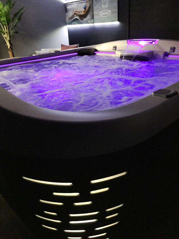 spa jacuzzi j-575