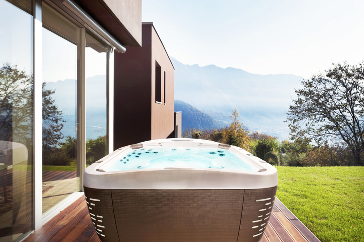 spa jacuzzi j-585
