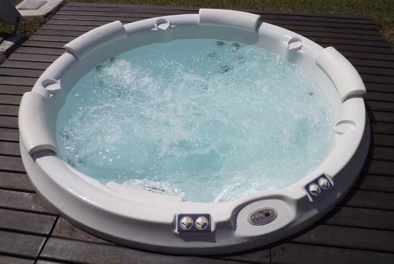 spa jacuzzi j180