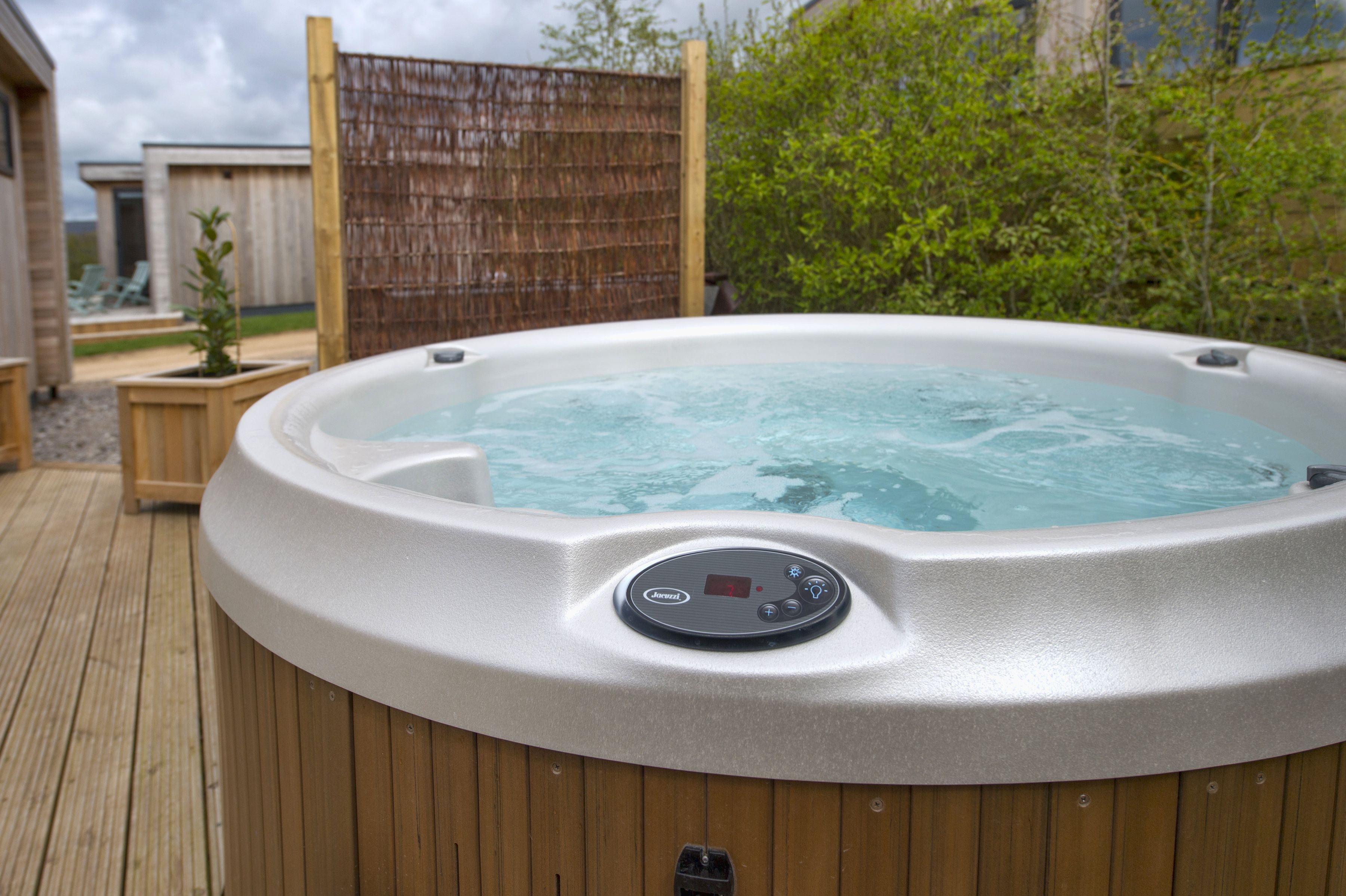 spa jacuzzi j210 quality