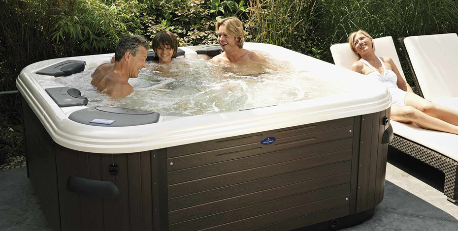 spa jacuzzi jardin