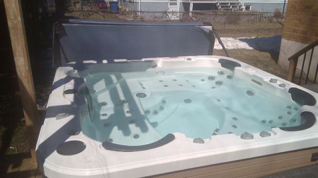 spa jacuzzi kijiji