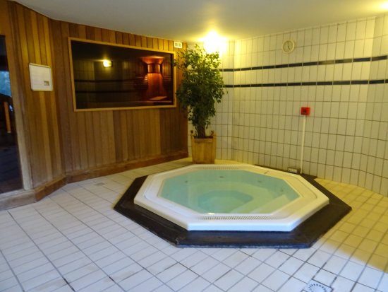 spa jacuzzi le touquet