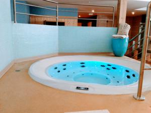 spa jacuzzi le touquet