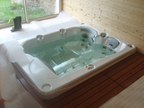 spa jacuzzi loire 42