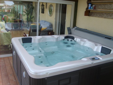 spa jacuzzi loire 42