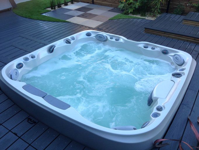 spa jacuzzi lons le saunier