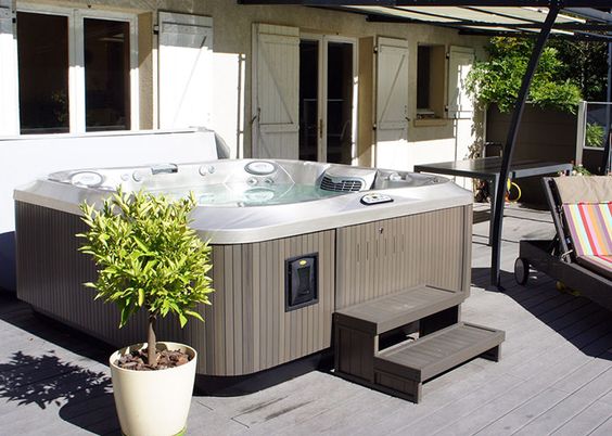 spa jacuzzi lons le saunier