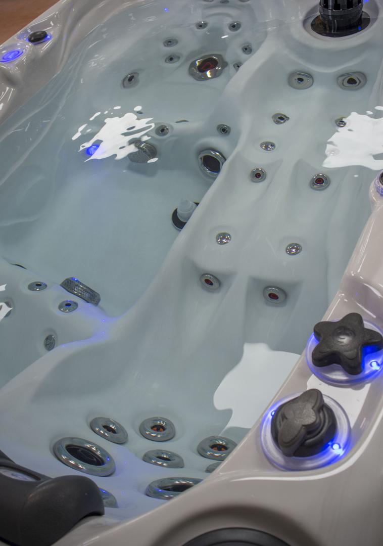 spa jacuzzi lunel