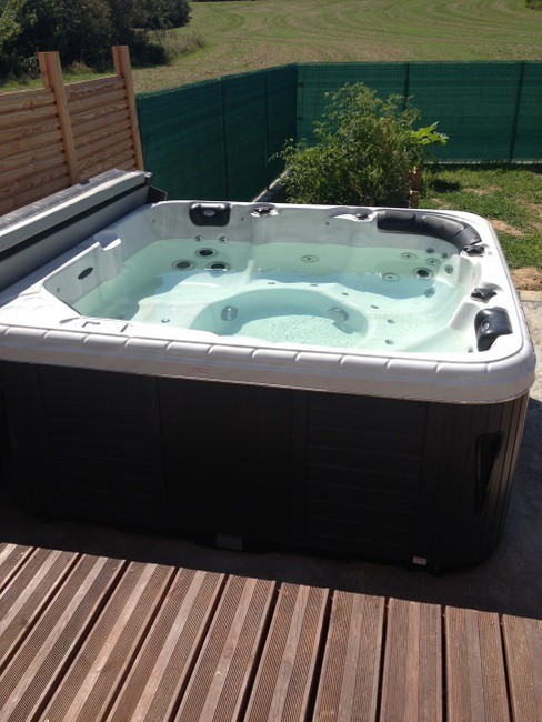spa jacuzzi macon