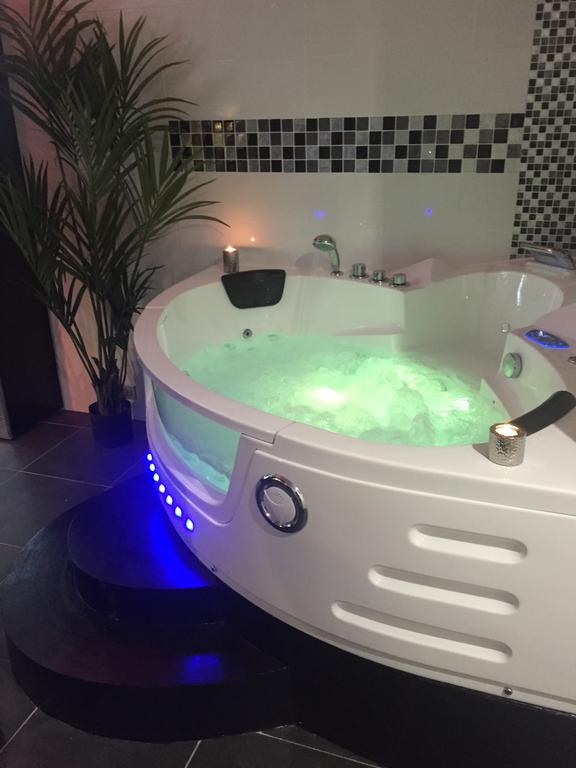 spa jacuzzi massage lyon
