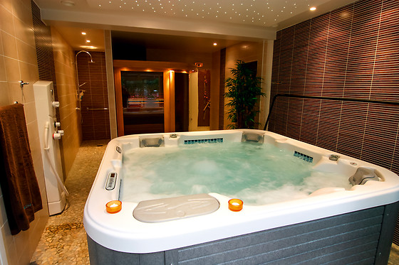 spa jacuzzi melun