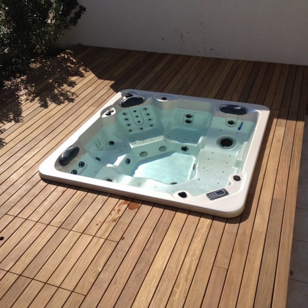 spa jacuzzi nimes
