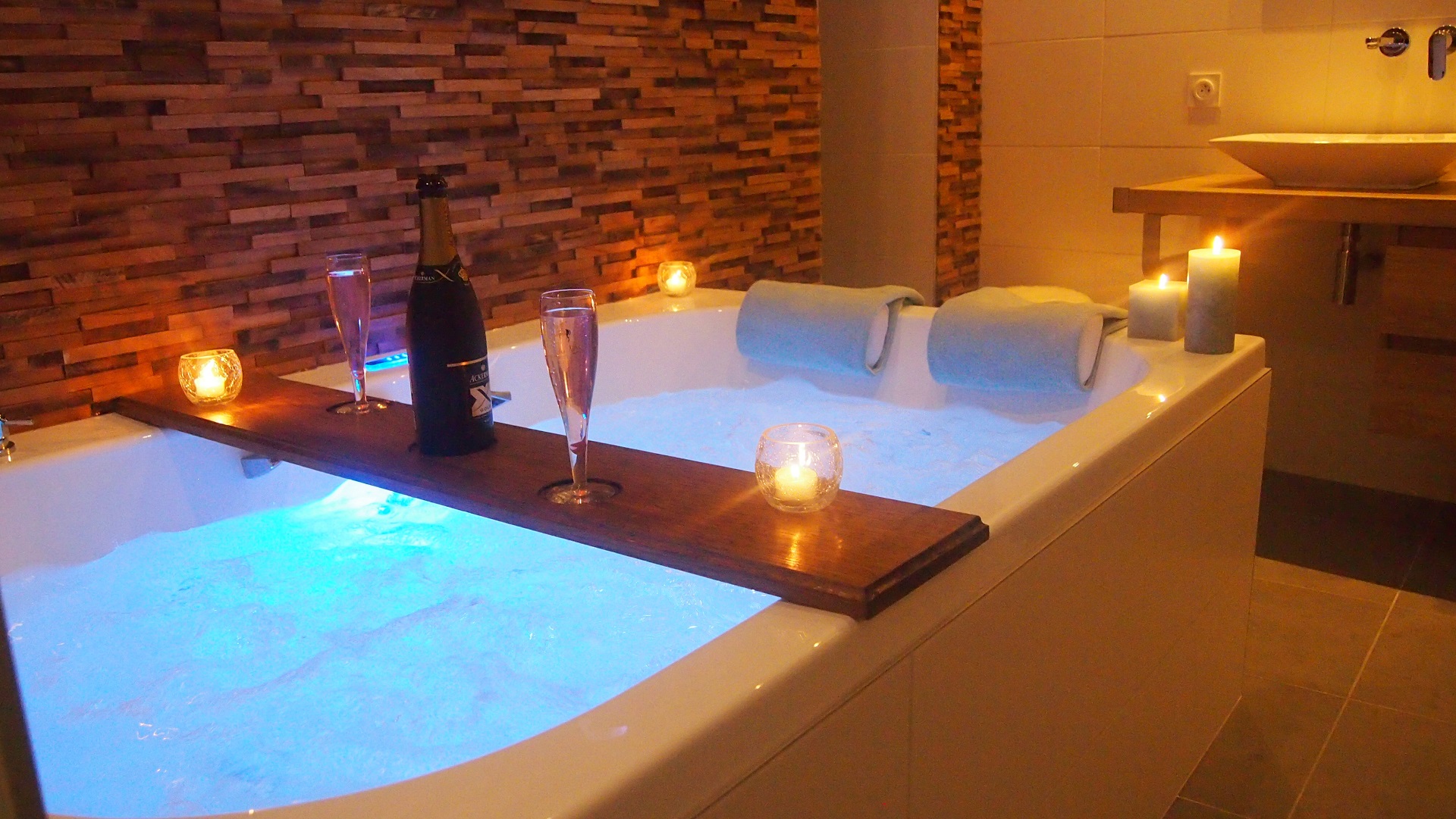 spa jacuzzi nuit nord