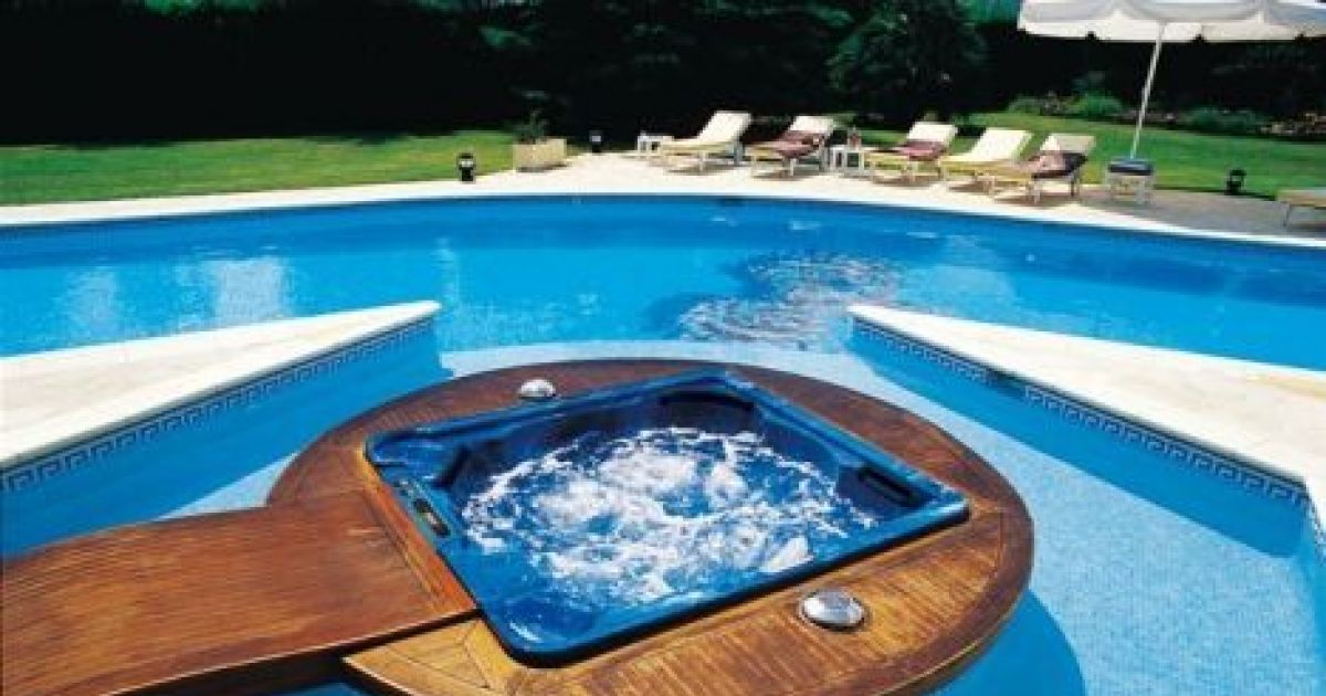 spa jacuzzi ou piscine