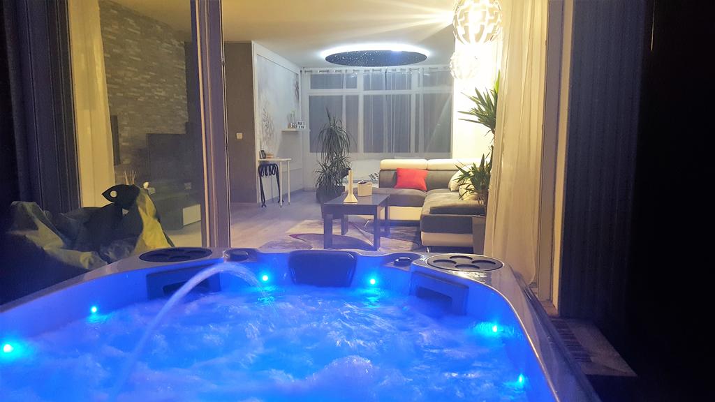 spa jacuzzi pau