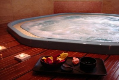 spa jacuzzi pau