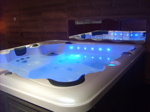 spa jacuzzi peips