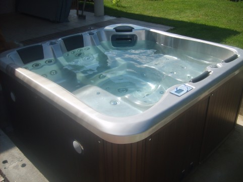 spa jacuzzi peips