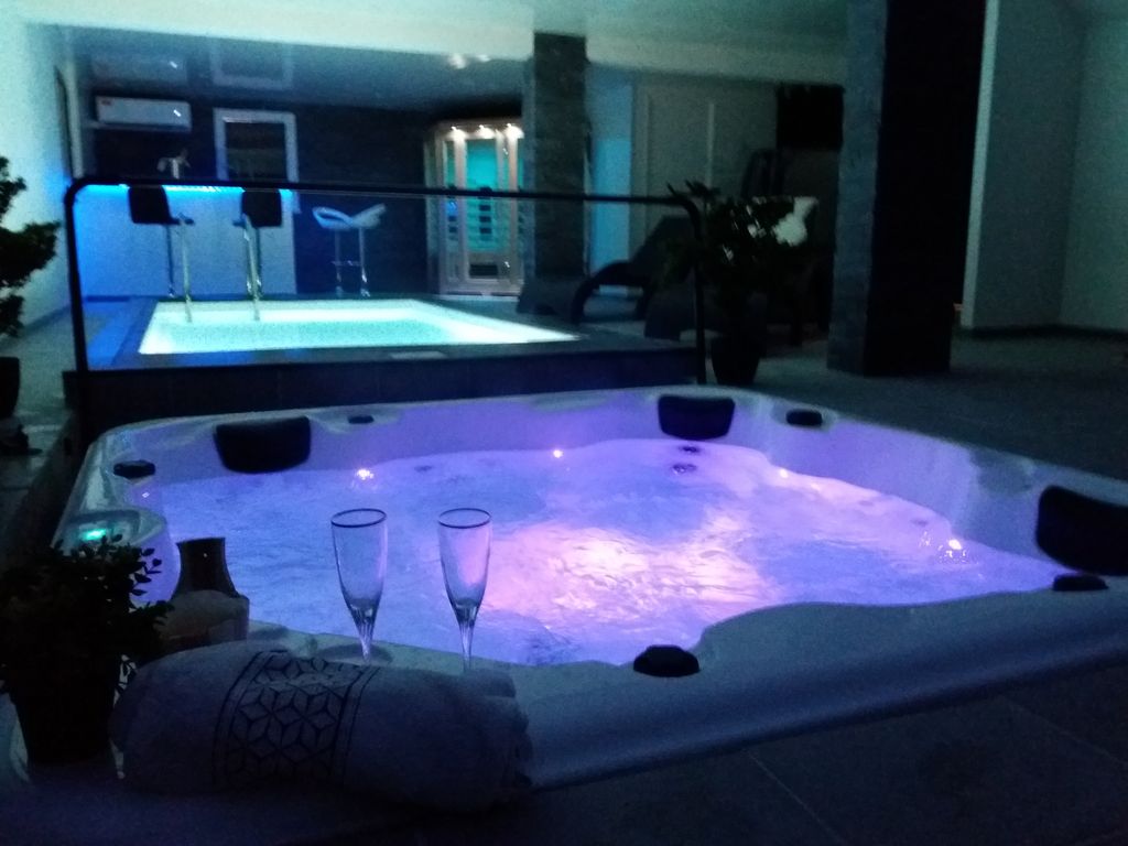 spa jacuzzi piscine