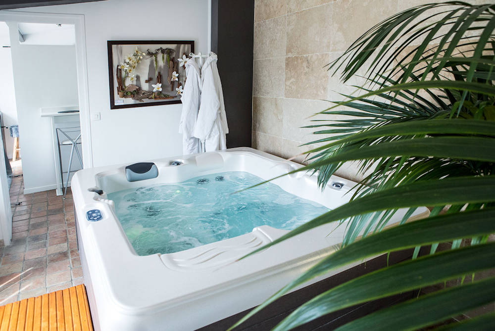 spa jacuzzi privatif yvelines