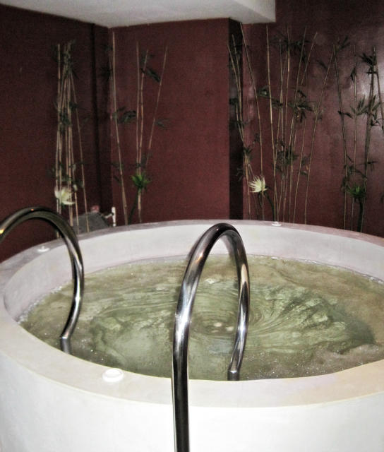 spa jacuzzi quezon city