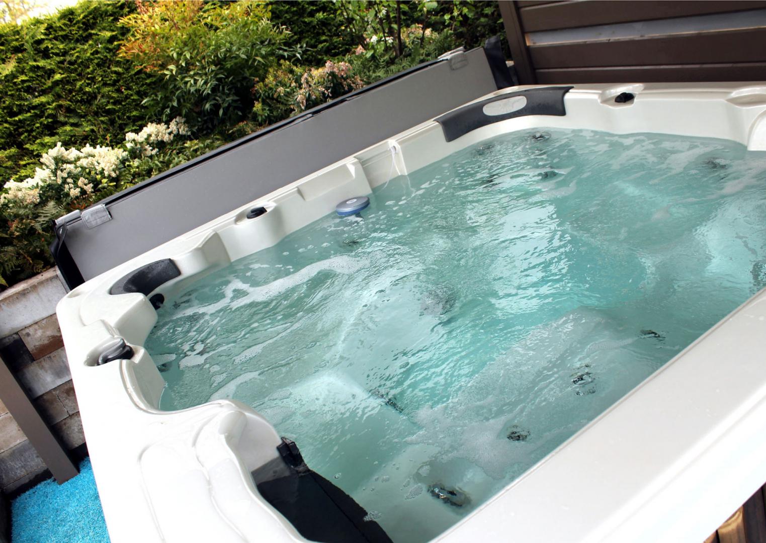 spa jacuzzi quimper
