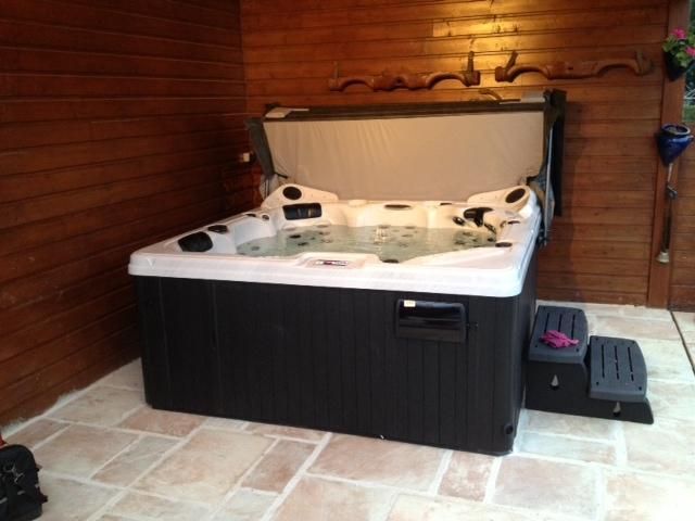 spa jacuzzi quimper