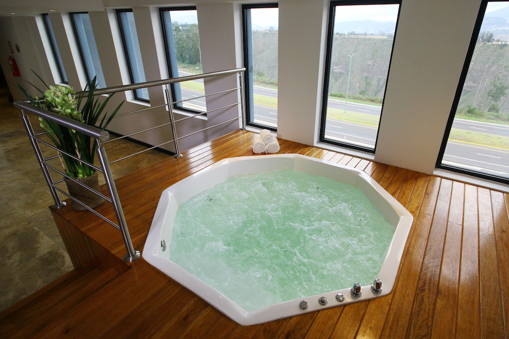 spa jacuzzi quito