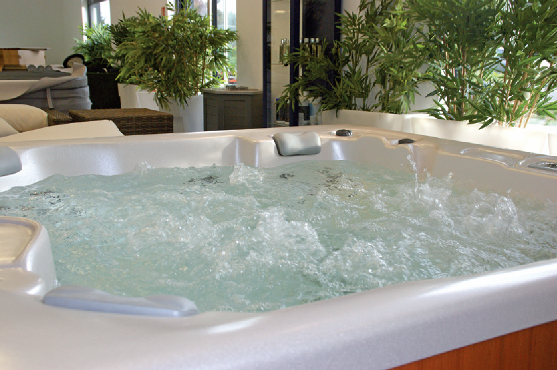 spa jacuzzi roanne