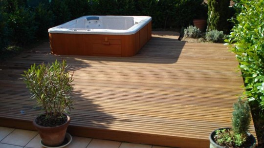 spa jacuzzi roanne