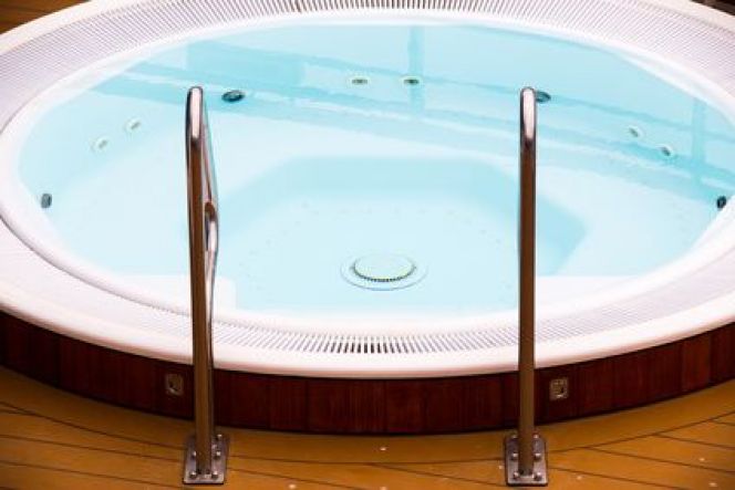 spa jacuzzi rond